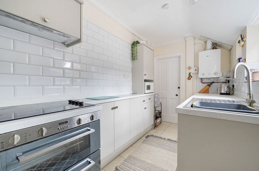Property photo 3 of 12 1333162-7-688Ca1B...