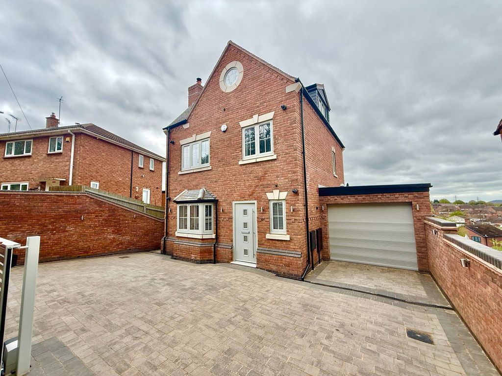 Property photo 1 of 40