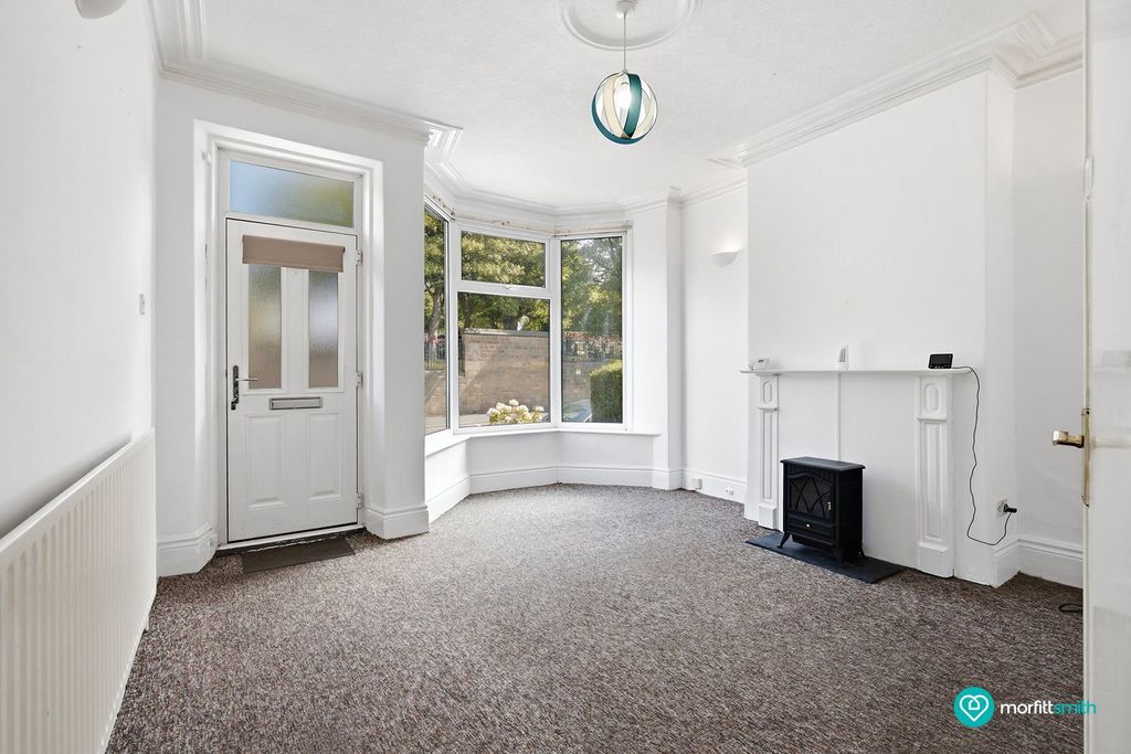 Property photo 2 of 26