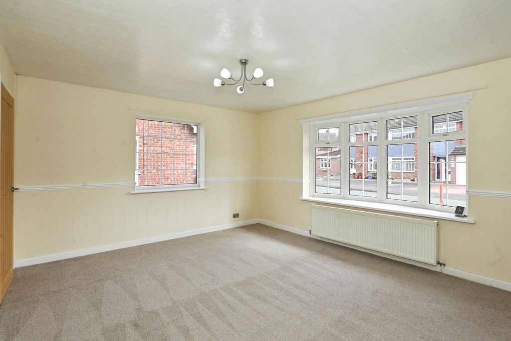 Property photo 2 of 16 Photo