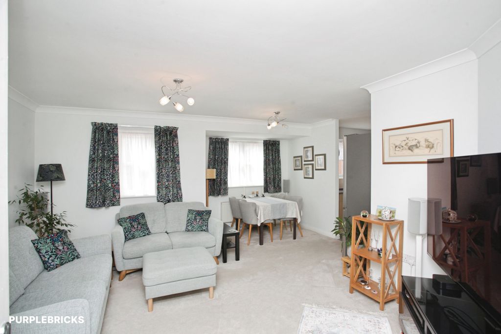 Property photo 3 of 12 Lounge/Dining Room
