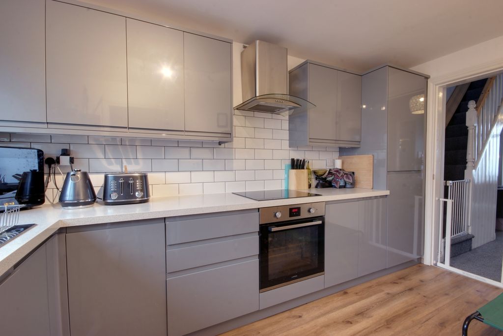 Property photo 1 of 14 1 Kit B