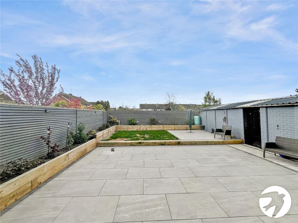 Property photo 3 of 16 Picture No. 22