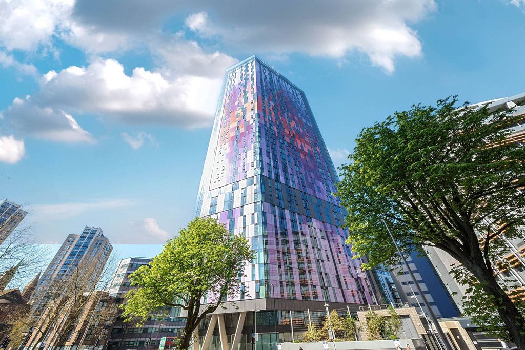 Property photo 2 of 13