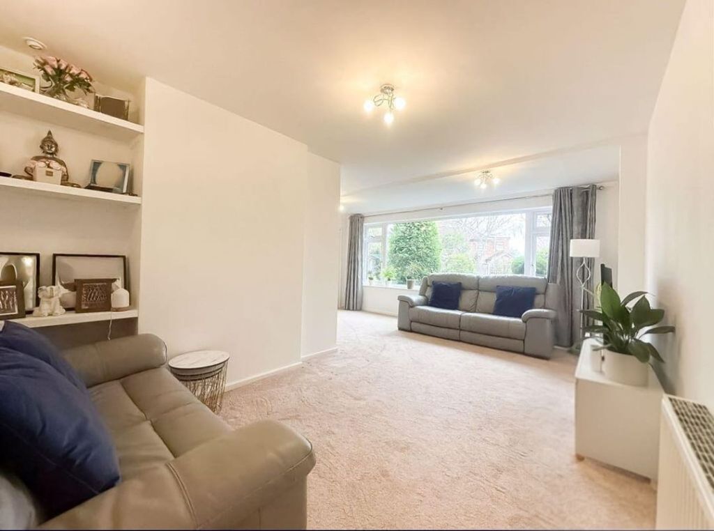 Property photo 2 of 29