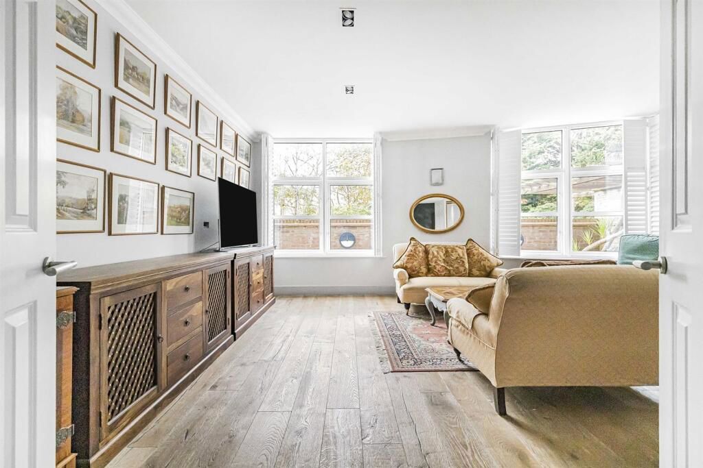 Property photo 3 of 22