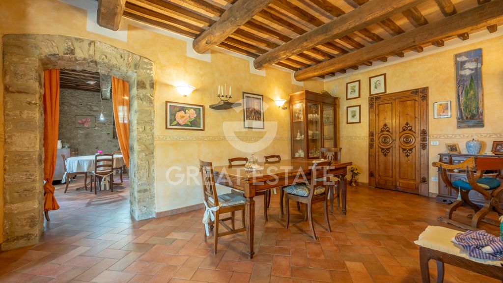 Property photo 2 of 64 Interiors