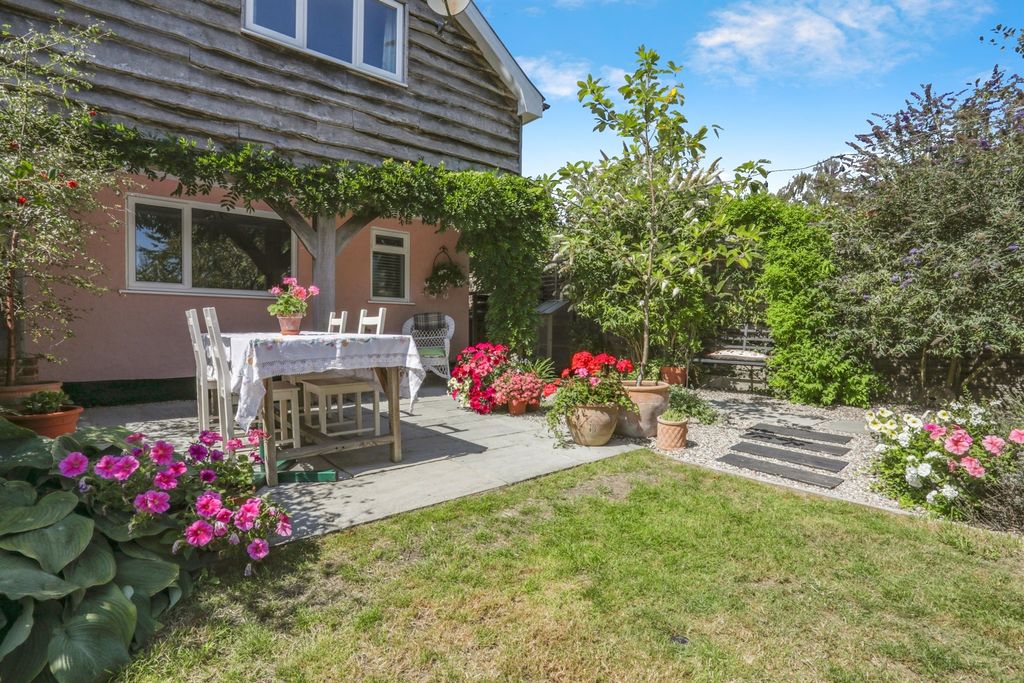 Property photo 1 of 23