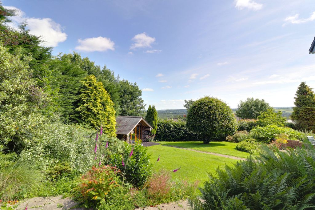 Property photo 2 of 18 Picture No. 63