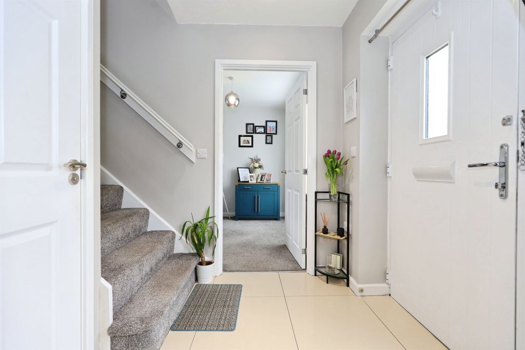 Property photo 2 of 22