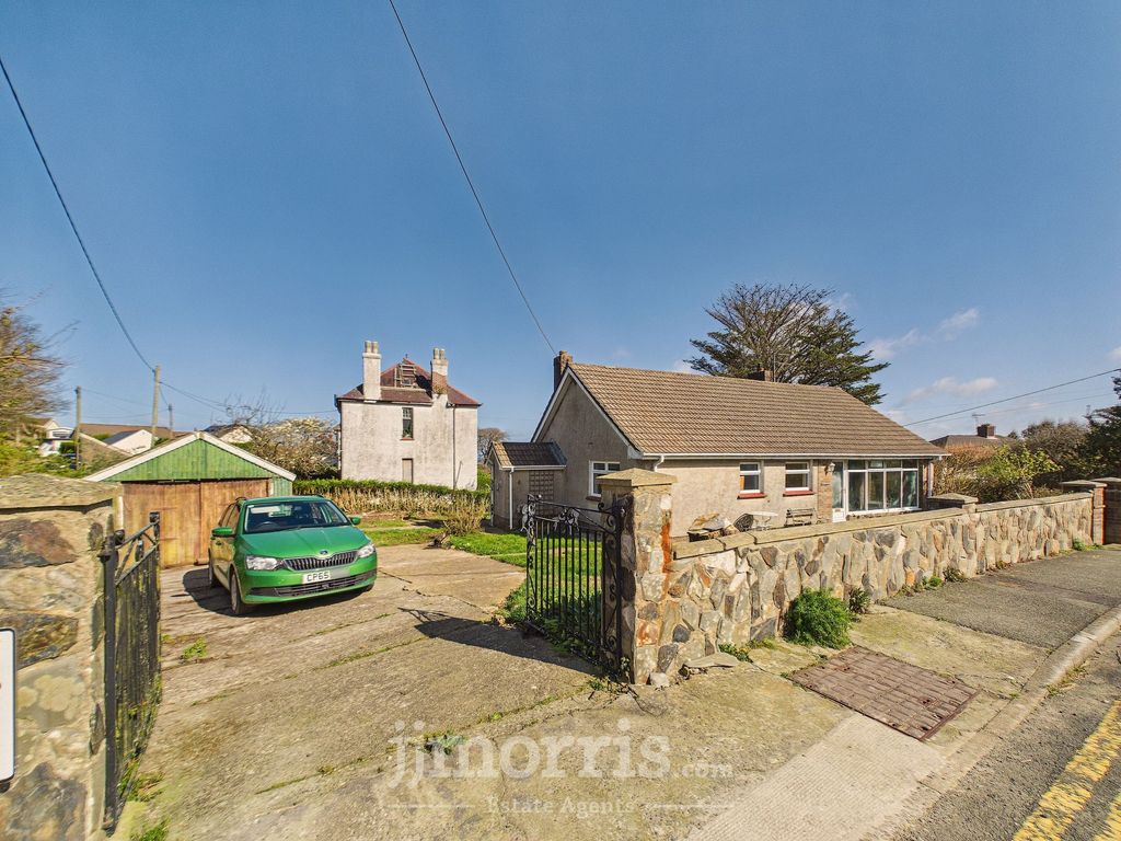 Property photo 2 of 37