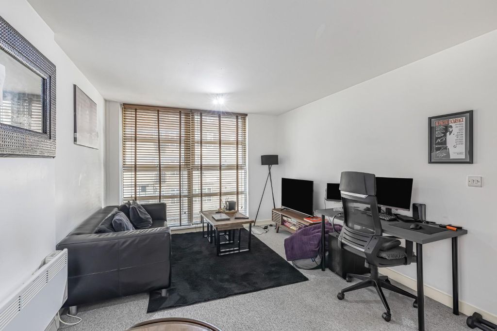 Property photo 3 of 12 Reception Marsham Street