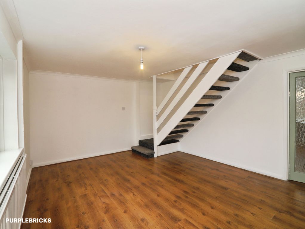Property photo 2 of 27