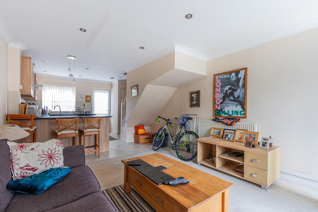 Property photo 2 of 8 Plas Taliesin 27-6.Jpg