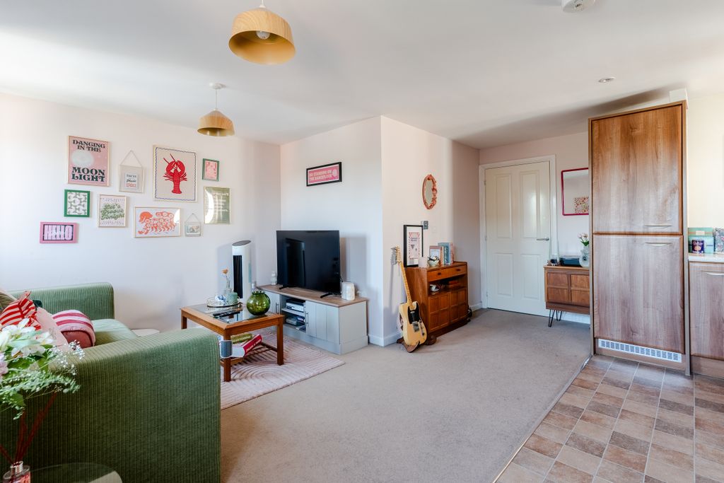 Property photo 1 of 11 Photo 11