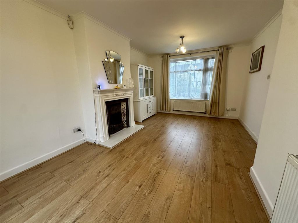 Property photo 3 of 11 Img_4556.Jpg