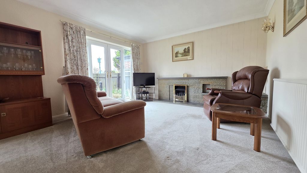 Property photo 3 of 25