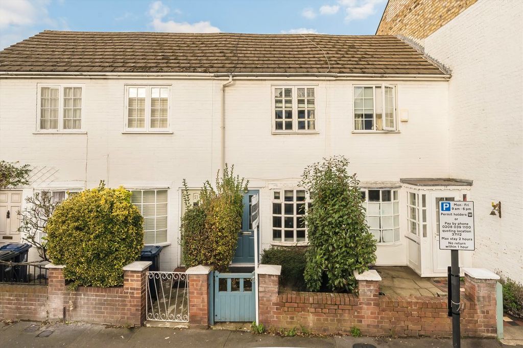 Property photo 1 of 5