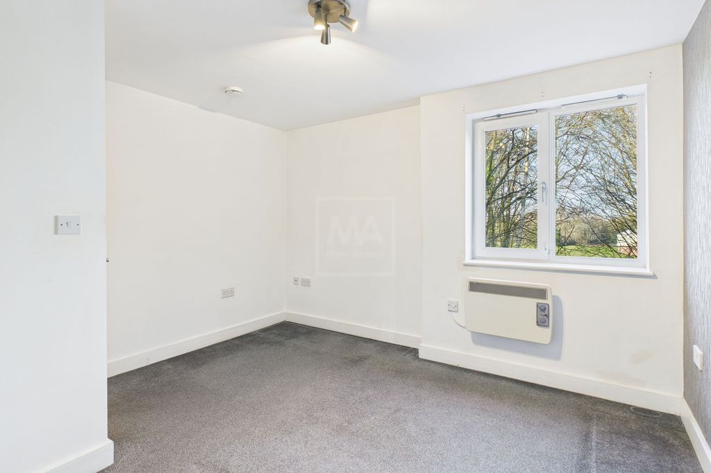 Property photo 3 of 7 Bedroom One