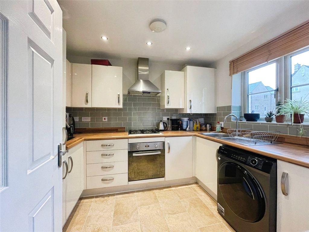 Property photo 3 of 11 Picture No. 05