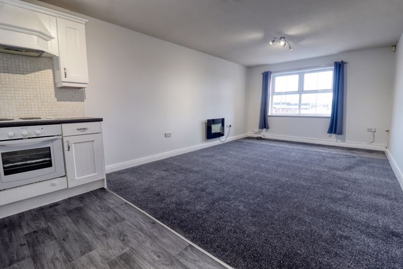 Property photo 2 of 6 Kitchen/Lounge