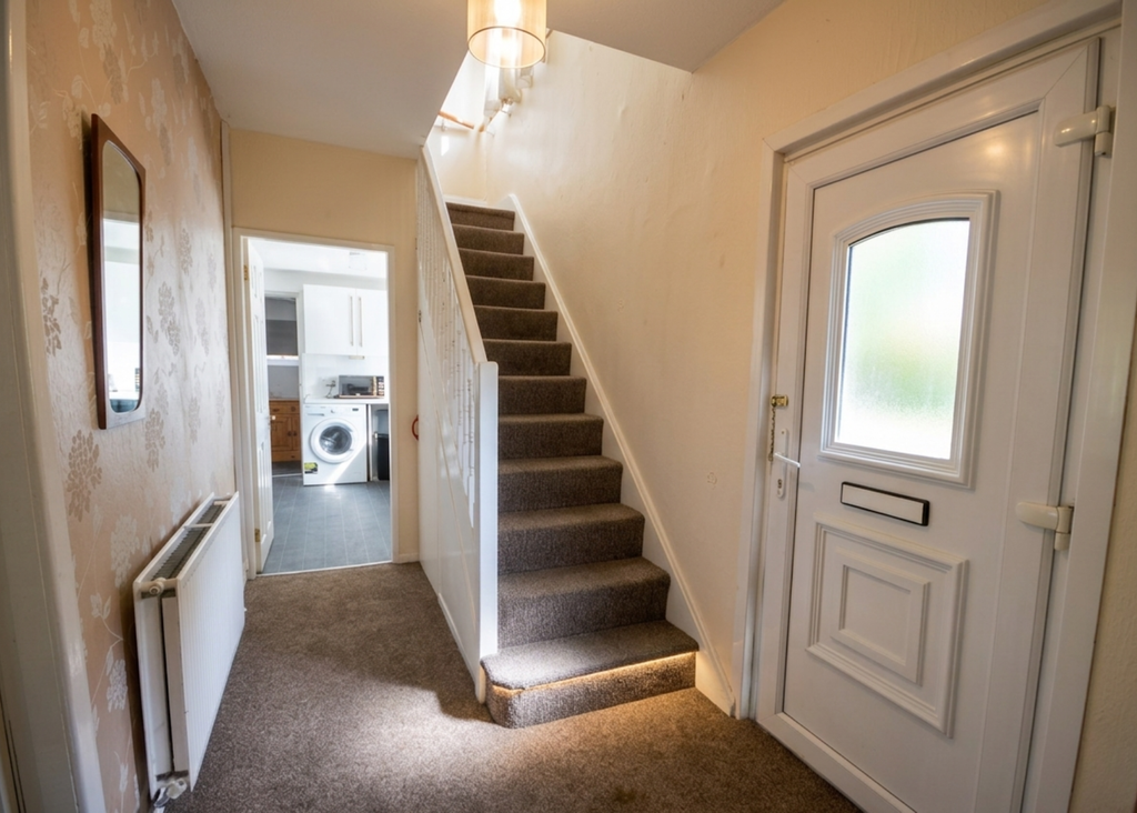Property photo 2 of 12 Hallway