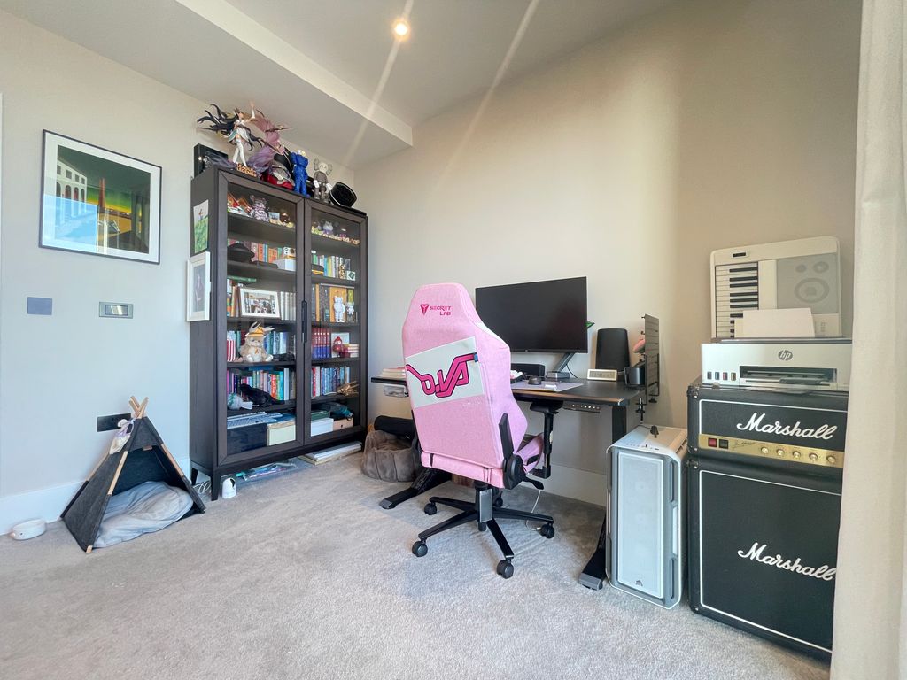 Property photo 1 of 27