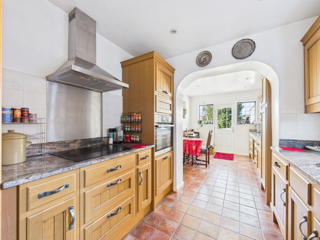 Property photo 2 of 22 Kitchen 1