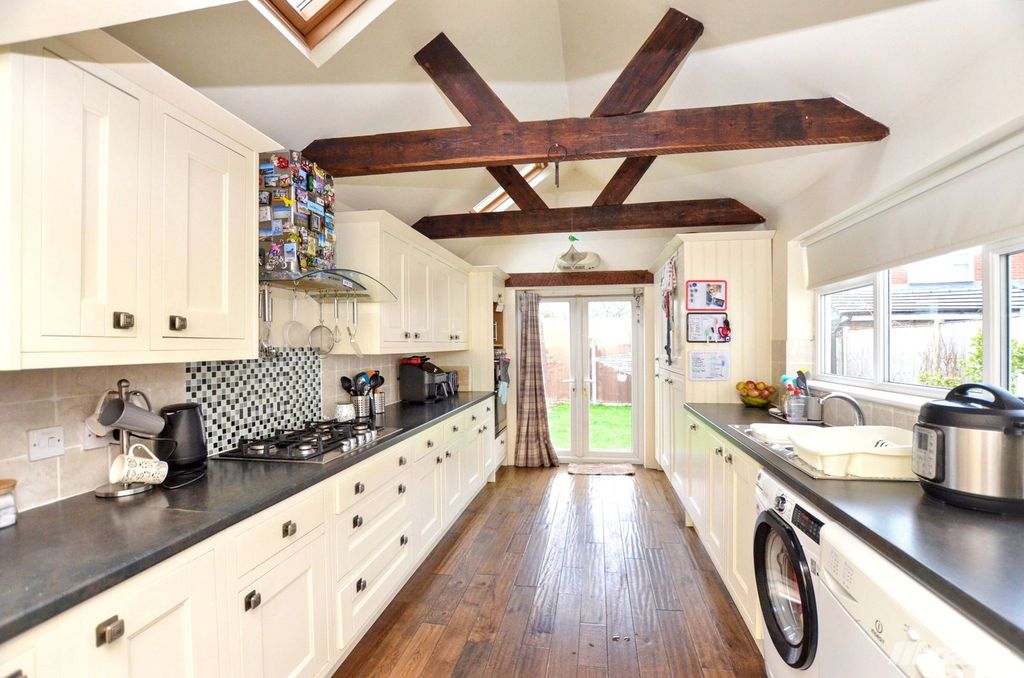 Property photo 2 of 24