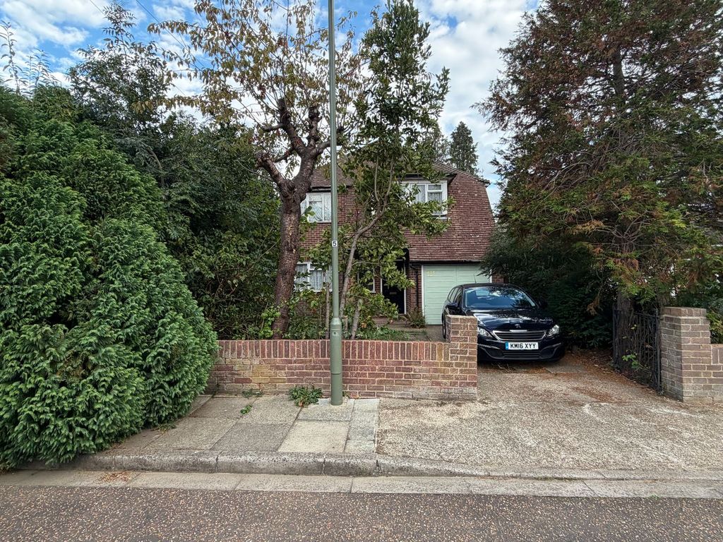 Property photo 2 of 13