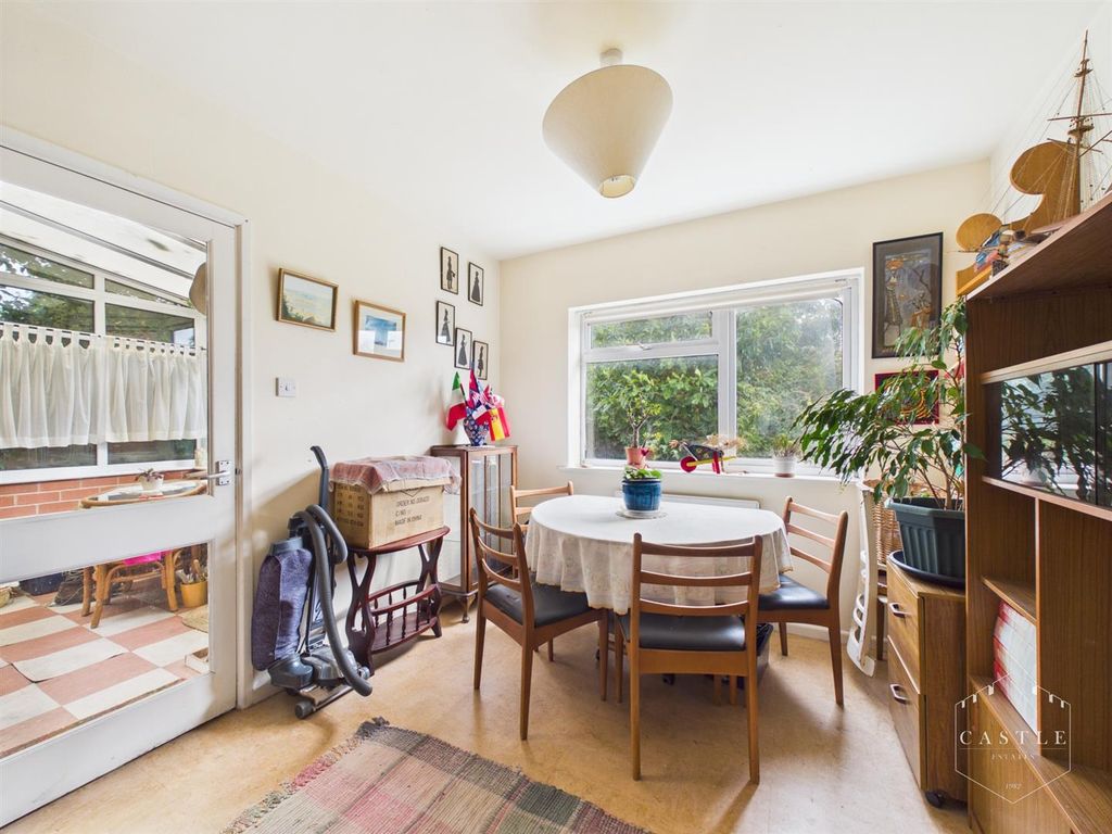 Property photo 3 of 17 Dining Room