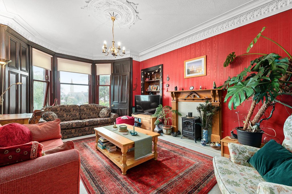 Property photo 2 of 18