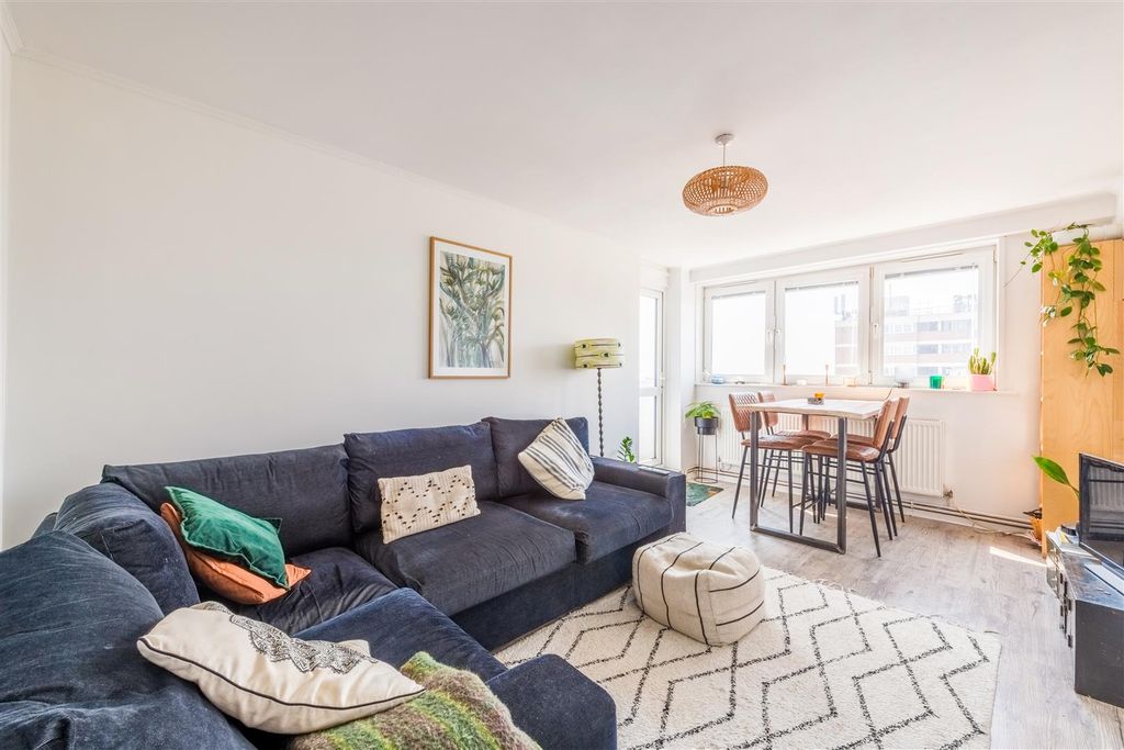 Property photo 2 of 21 Goldstone House, Clarendon Road-6.Jpg