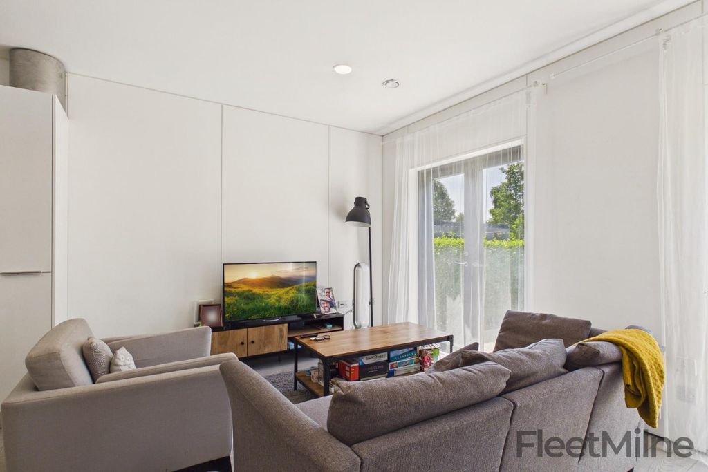 Property photo 1 of 16 Living Area
