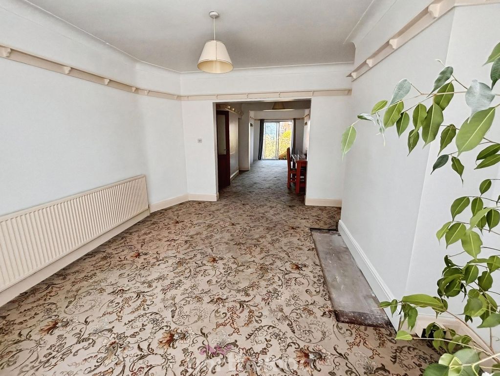 Property photo 1 of 25