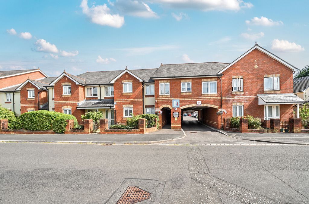 Property photo 1 of 10 1-6A71B6B626289-1...