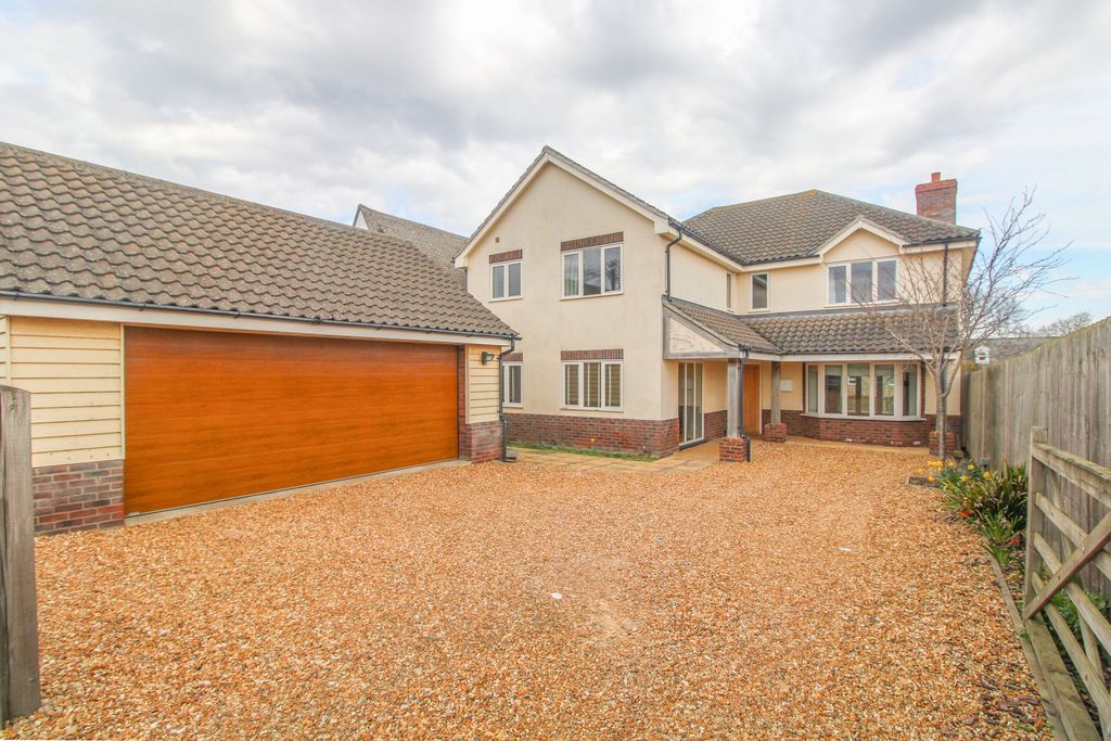 Property photo 1 of 36