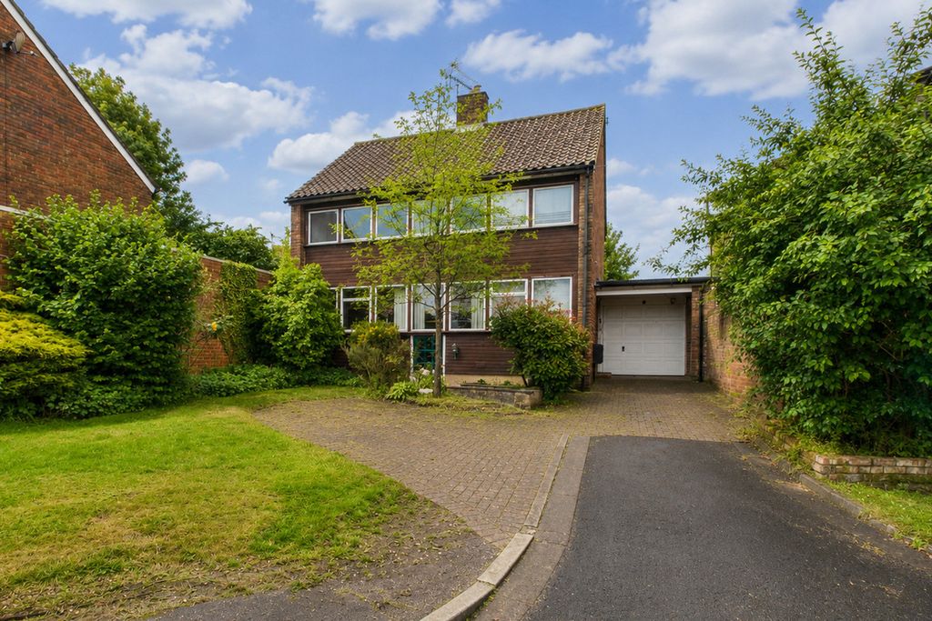 Property photo 1 of 24