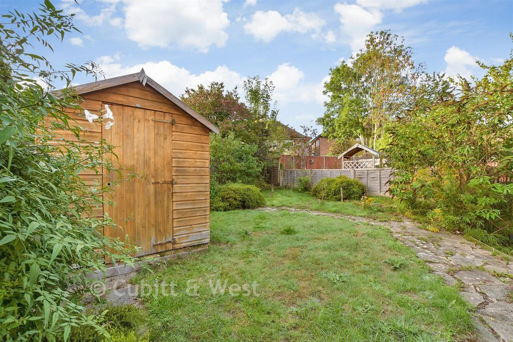 Property photo 2 of 8 Rear Garden