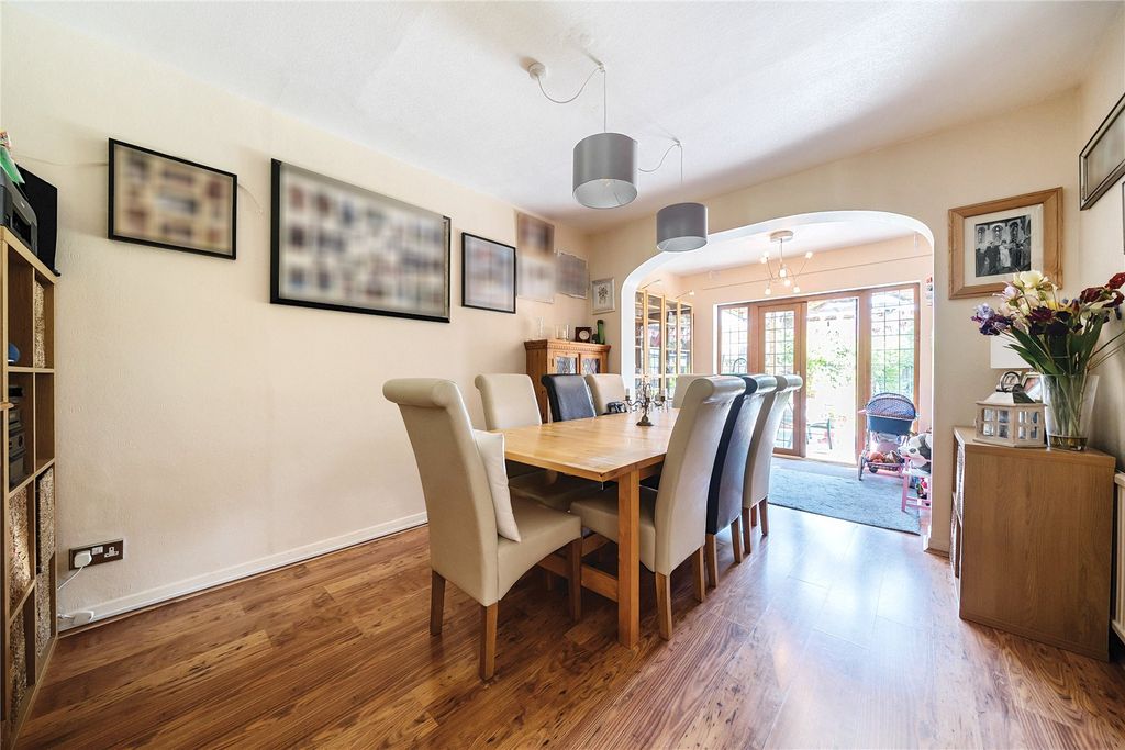 Property photo 3 of 18 Picture No. 02