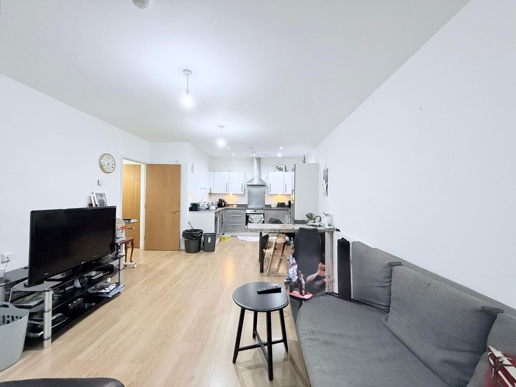 Property photo 3 of 18