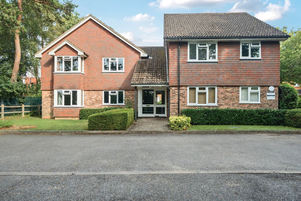 Property photo 1 of 14 1334446-5-6893B7A...