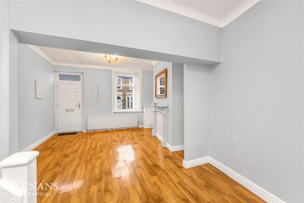 Property photo 3 of 18 3.Jpg