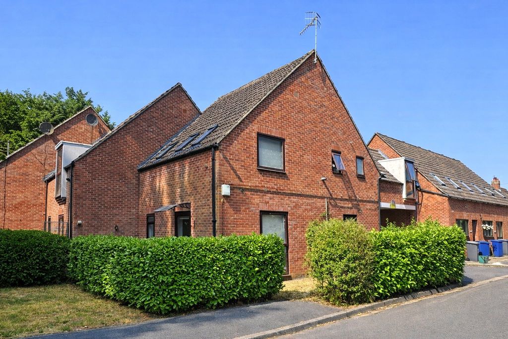 Property photo 1 of 10 Picture No. 17