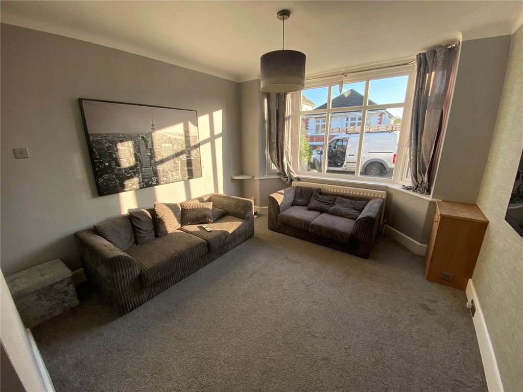 Property photo 2 of 24 Picture No. 10