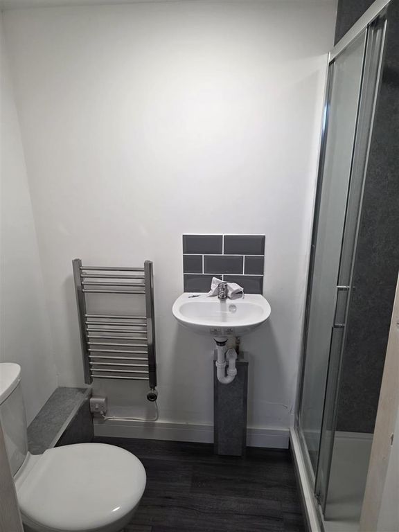 Property photo 3 of 4 Shower Room