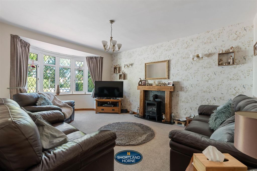 Property photo 3 of 35 198 Rugby Rd (39 Of 40).Jpg