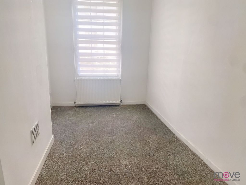 Property photo 2 of 5 Photo 4