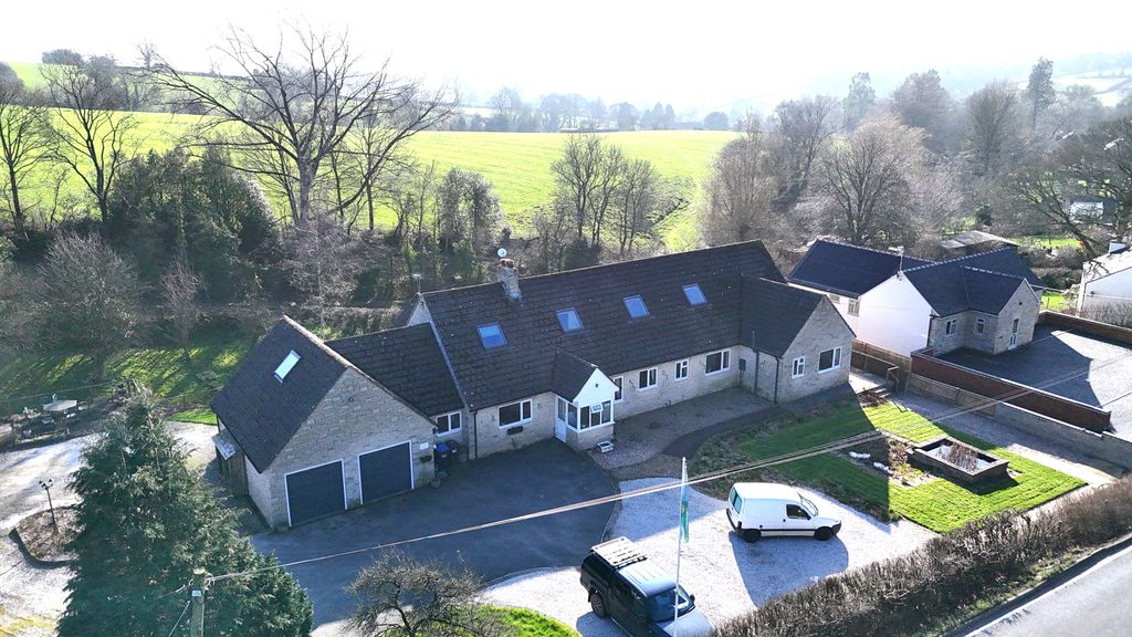 Property photo 1 of 29