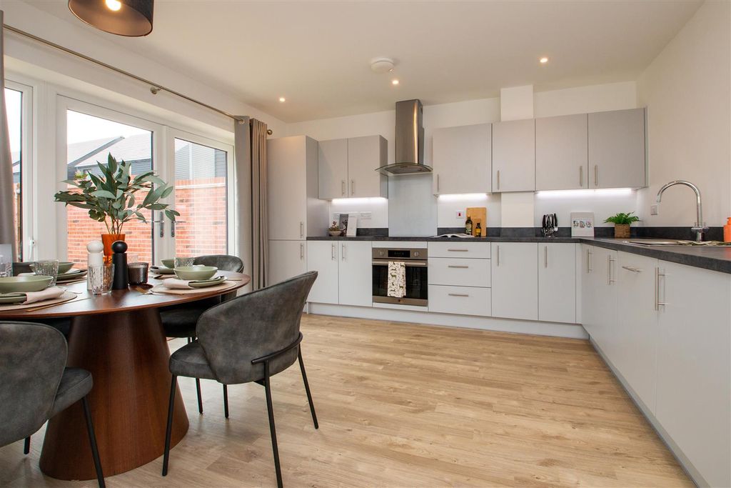 Property photo 1 of 19 The Oakwood_7.Jpg